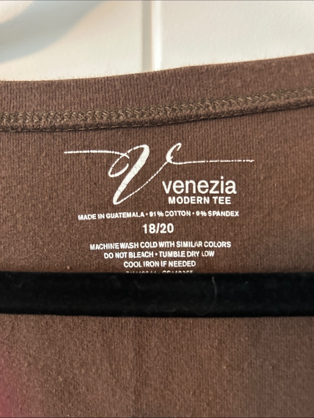 Venezia Brown V-Neck Short Sleeve Tee - Picture 2 of 3